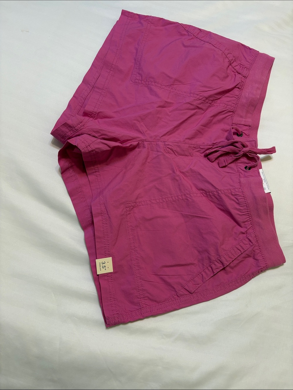 WOMENS SHORTS ST JOHNS BAY SIZE 16 3.5 inseam